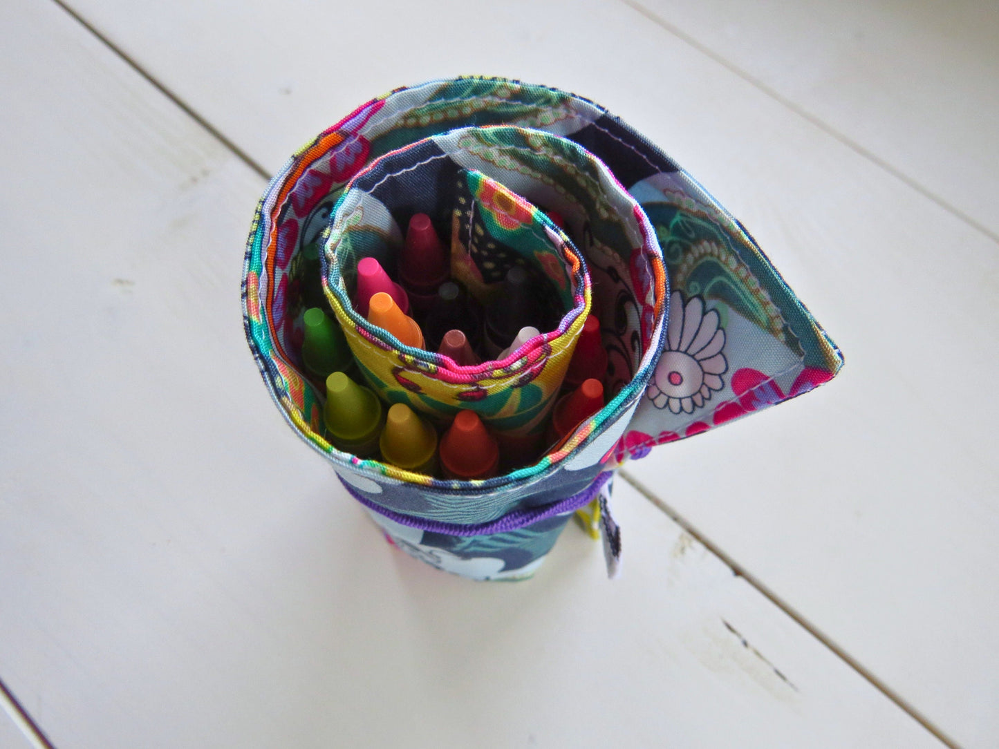 Girls Retro Crayon Holder • Brit Boutique