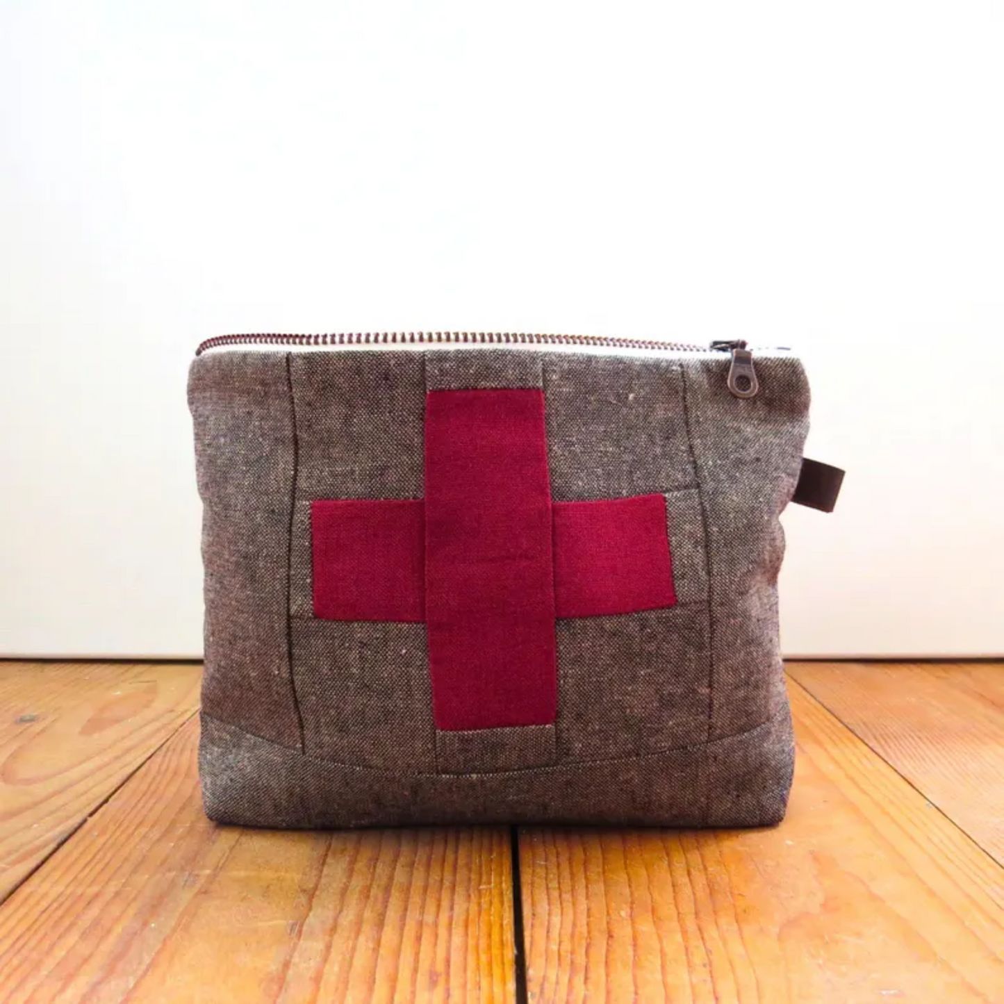 Medium Tobacco First Aid Kit • Red Cross