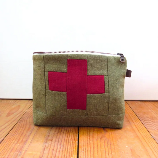 Medium Green First Aid Kit • Red Cross