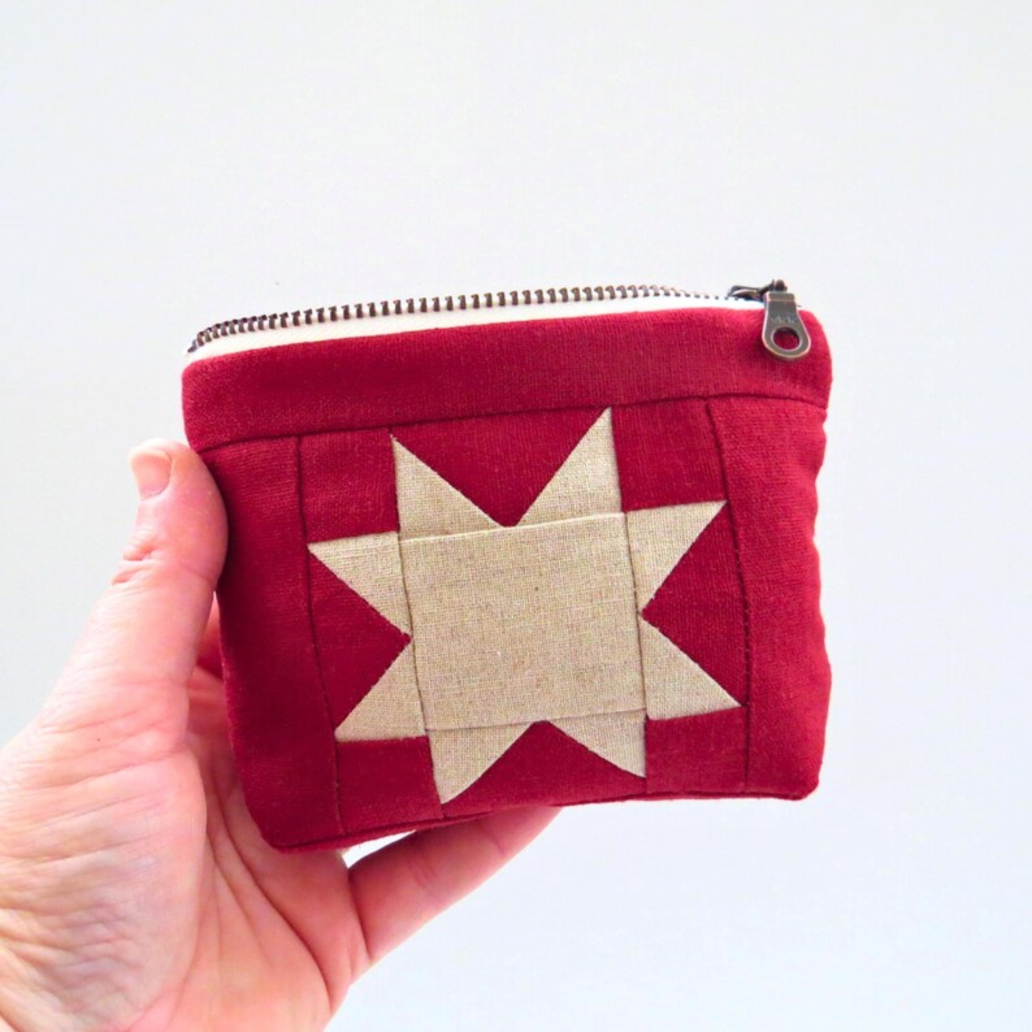 Red Sawtooth Star Zipper Pouch • Cream Star
