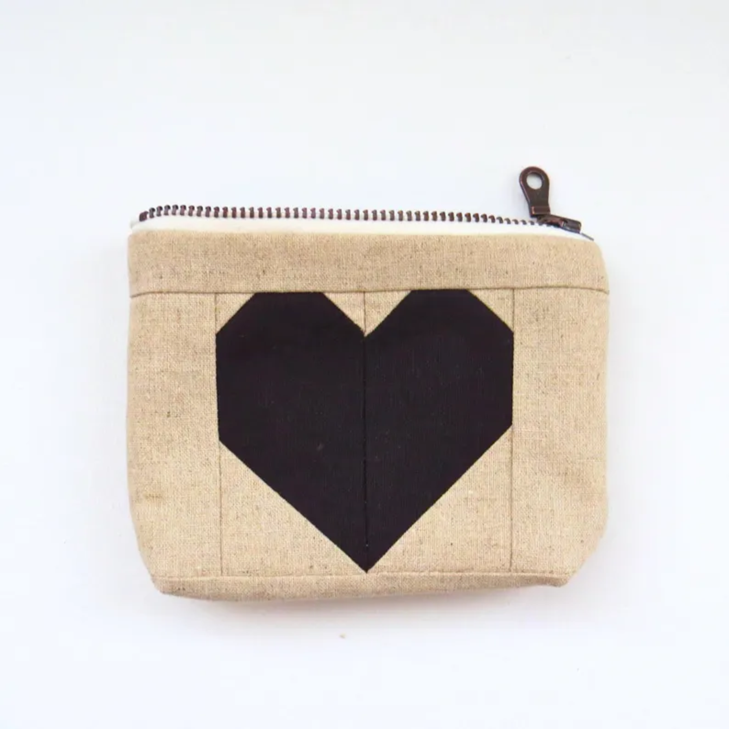 Black Heart Zipper Pouch • Cream