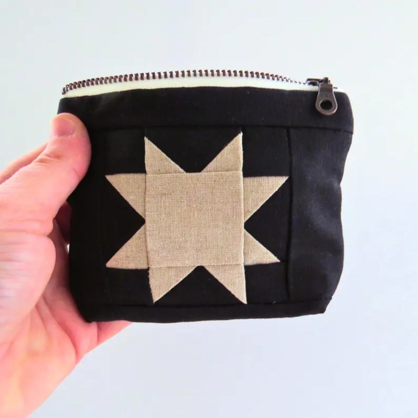 Black Sawtooth Star Zipper Pouch • Cream Star